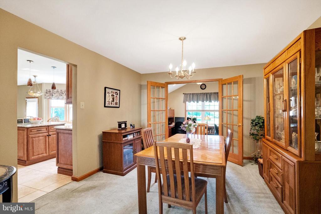 2125 ROBIN DRIVE