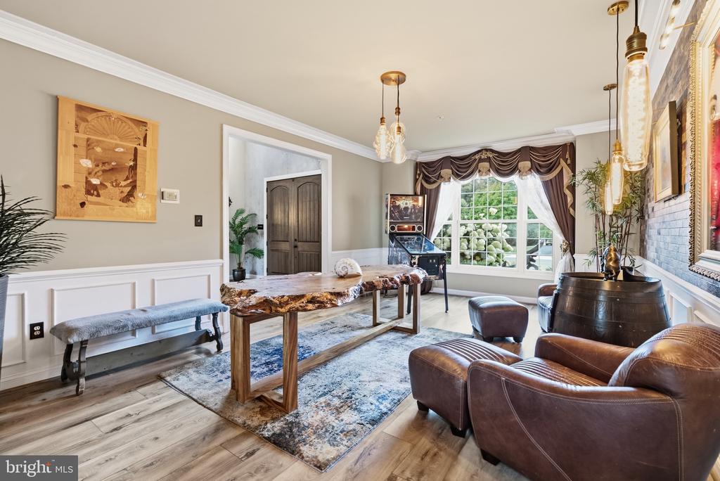 2310 SANDHURST DRIVE