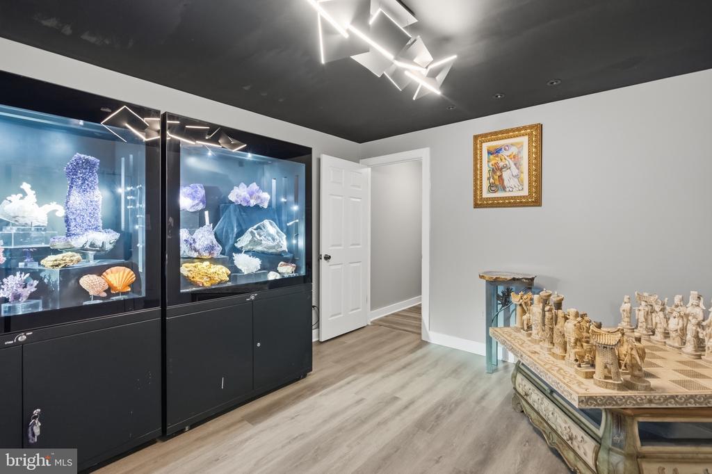 2310 SANDHURST DRIVE