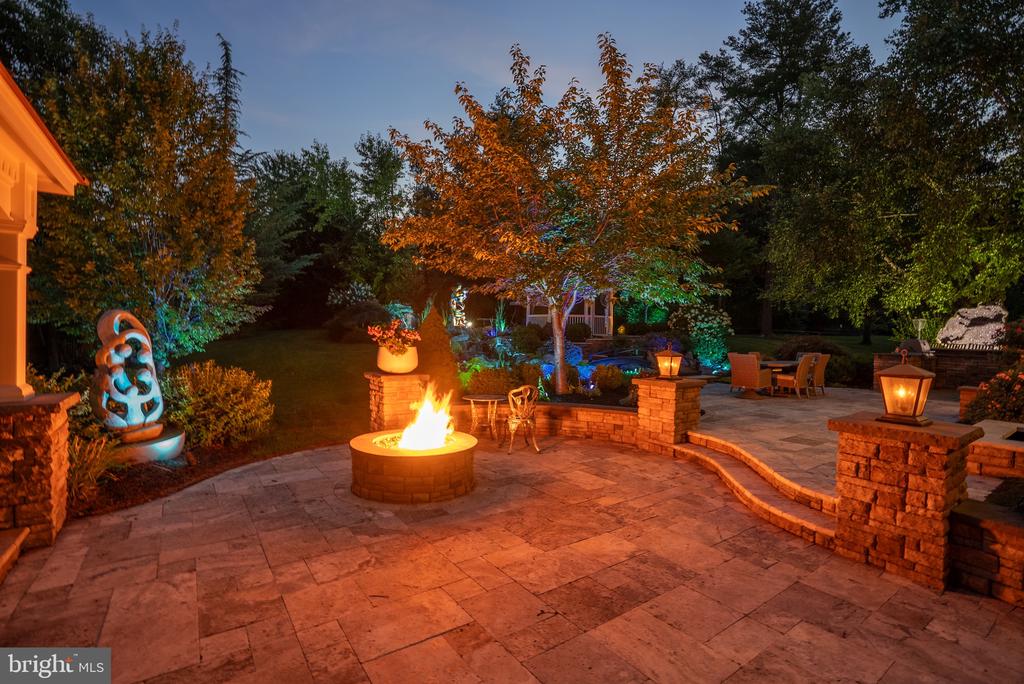 2310 SANDHURST DRIVE