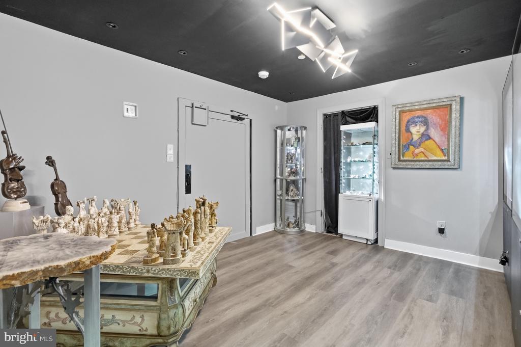 2310 SANDHURST DRIVE