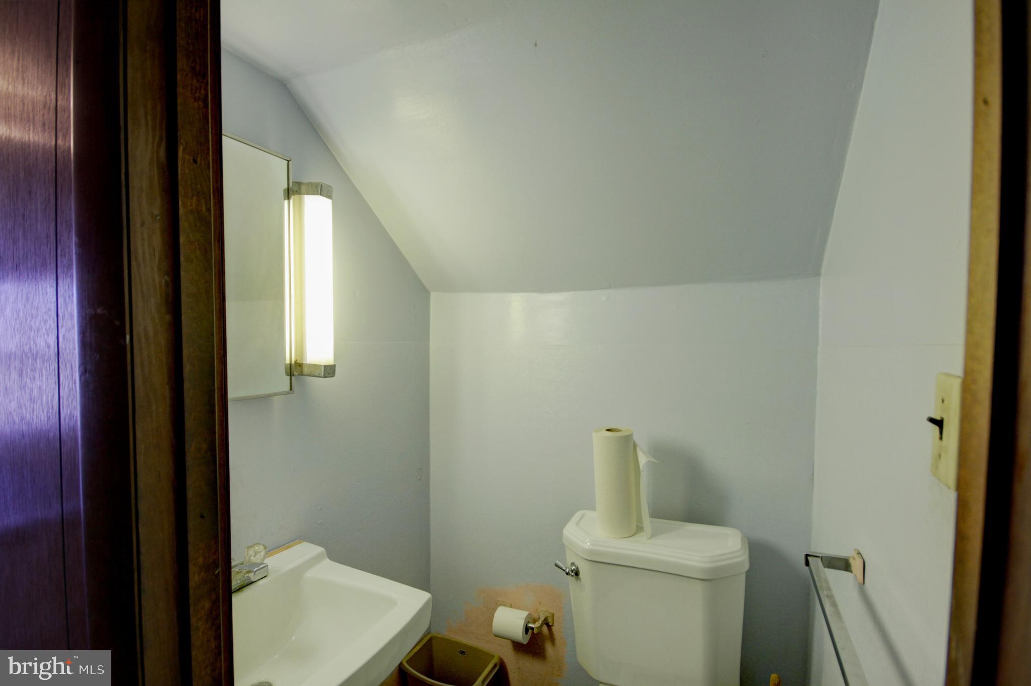 835 W 4TH STREET