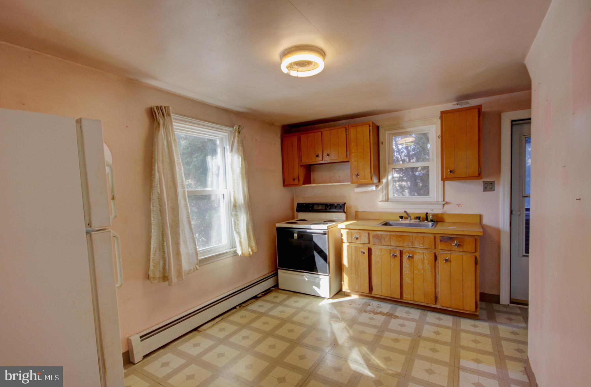 835 W 4TH STREET