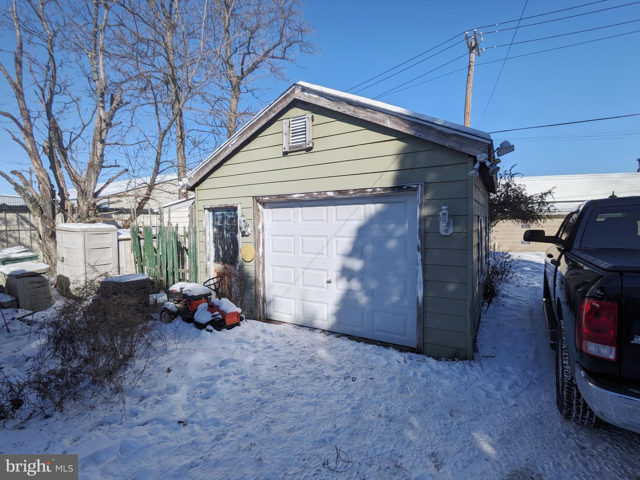 835 W 4TH STREET