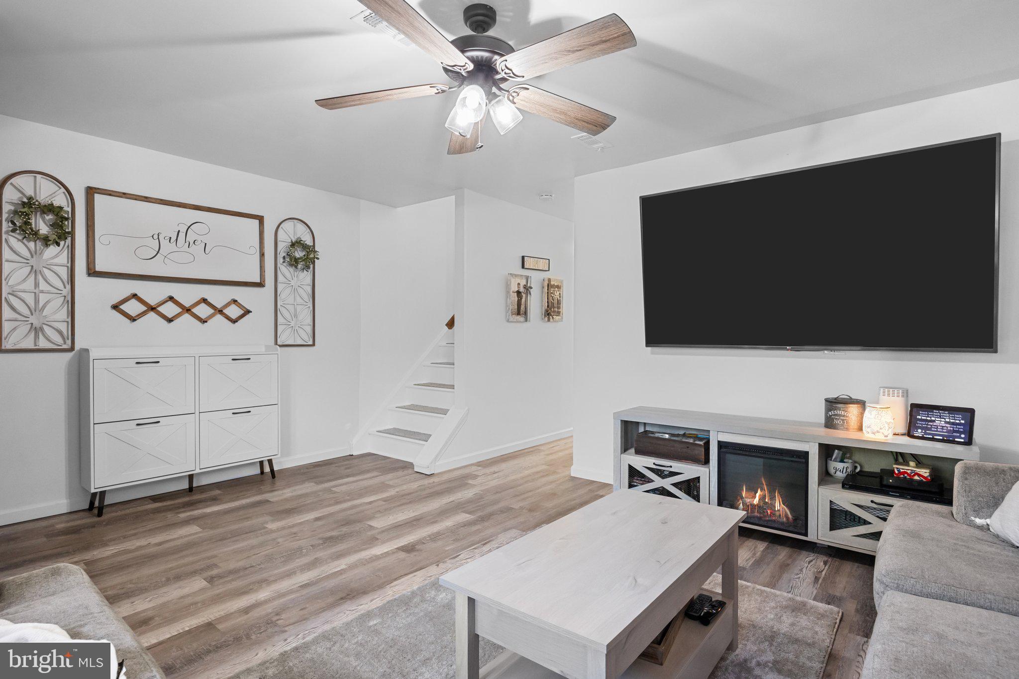 1006 N YORK ROAD L-4