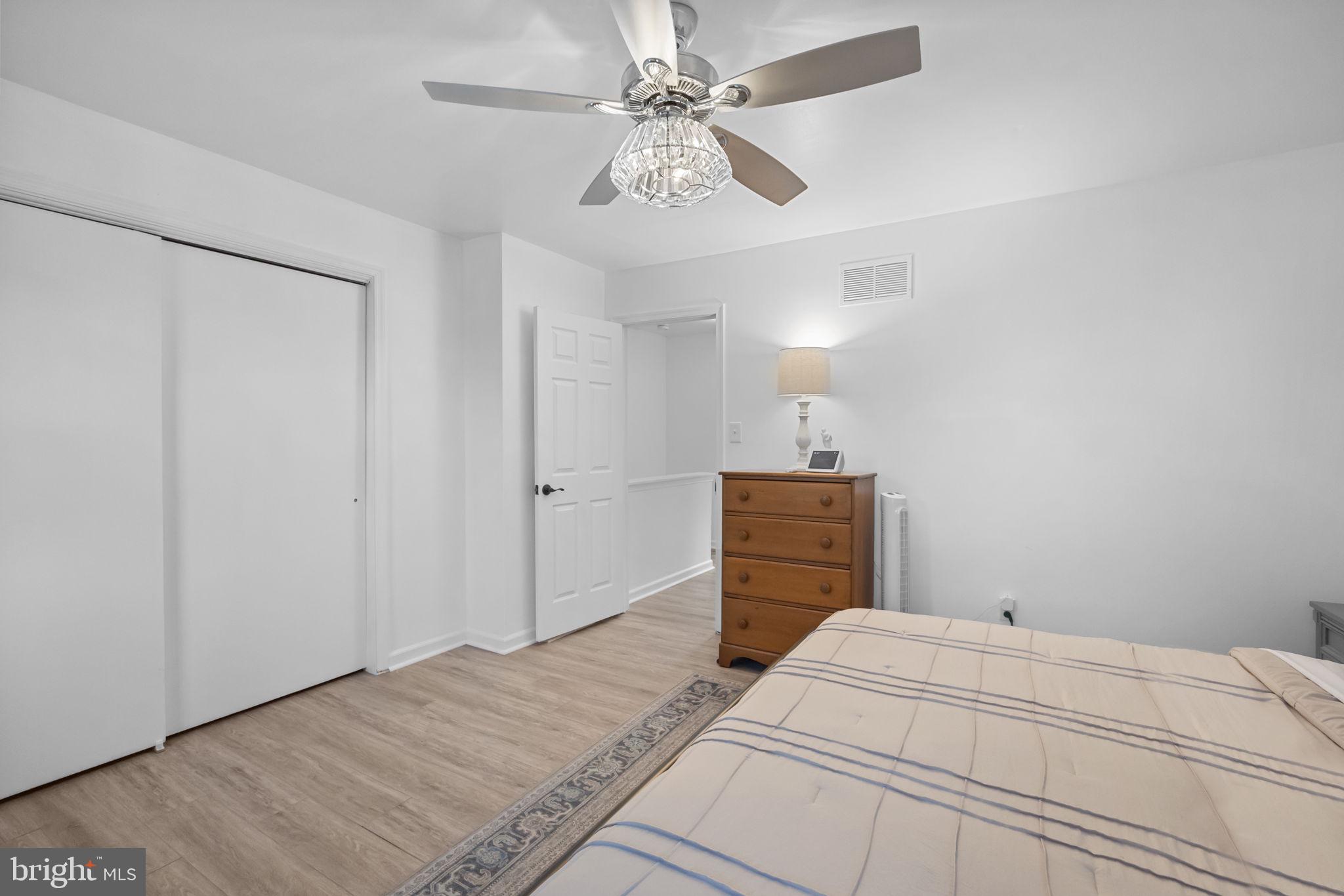 1006 N YORK ROAD L-4