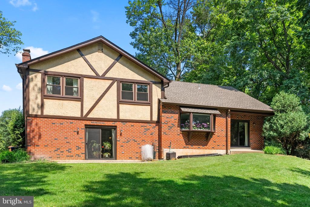 1417 SOUTHWIND WAY