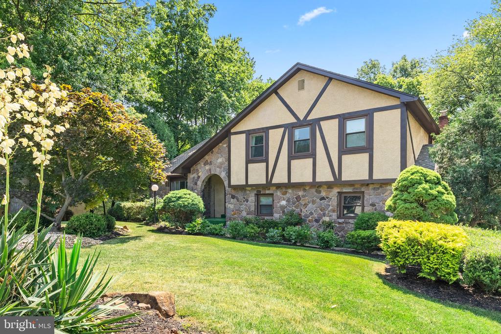 1417 SOUTHWIND WAY
