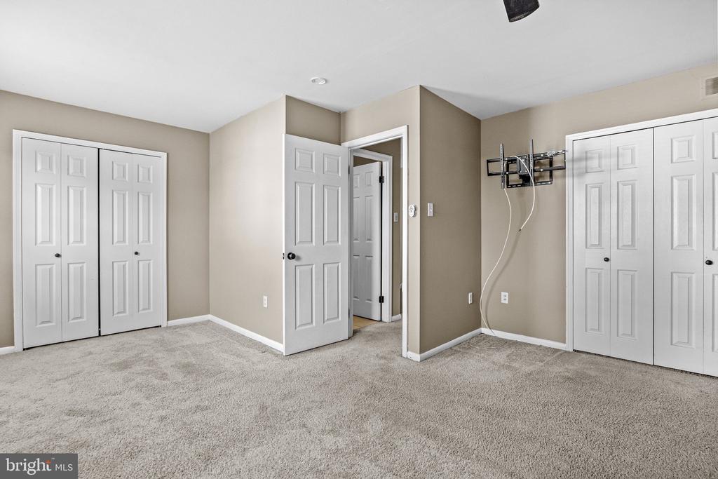 515 N YORK ROAD 1-C