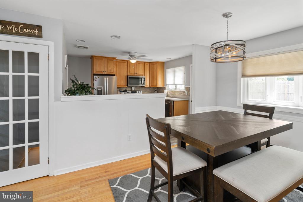 2956 CARNATION AVENUE