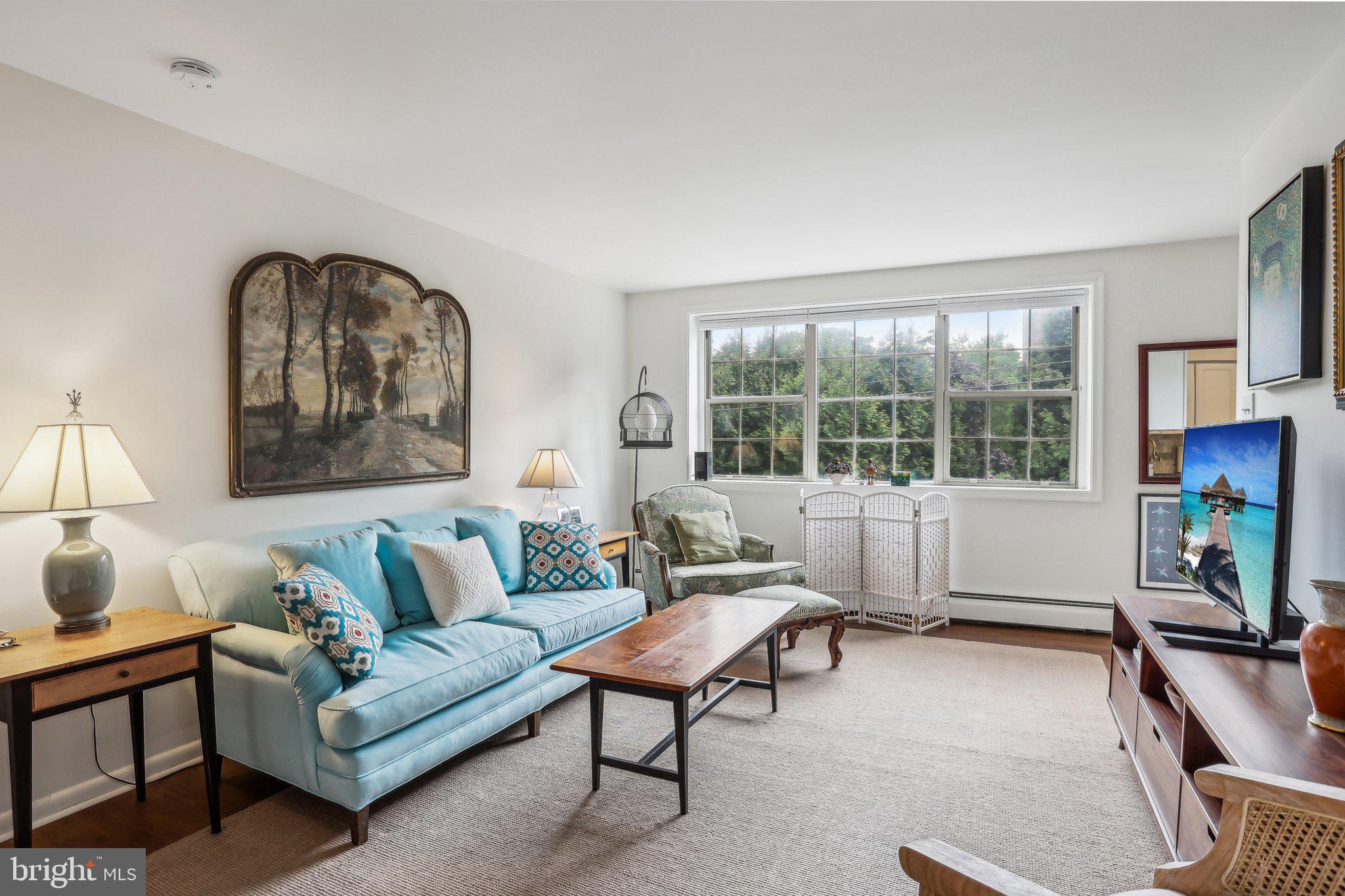 383 LAKESIDE ROAD 101
