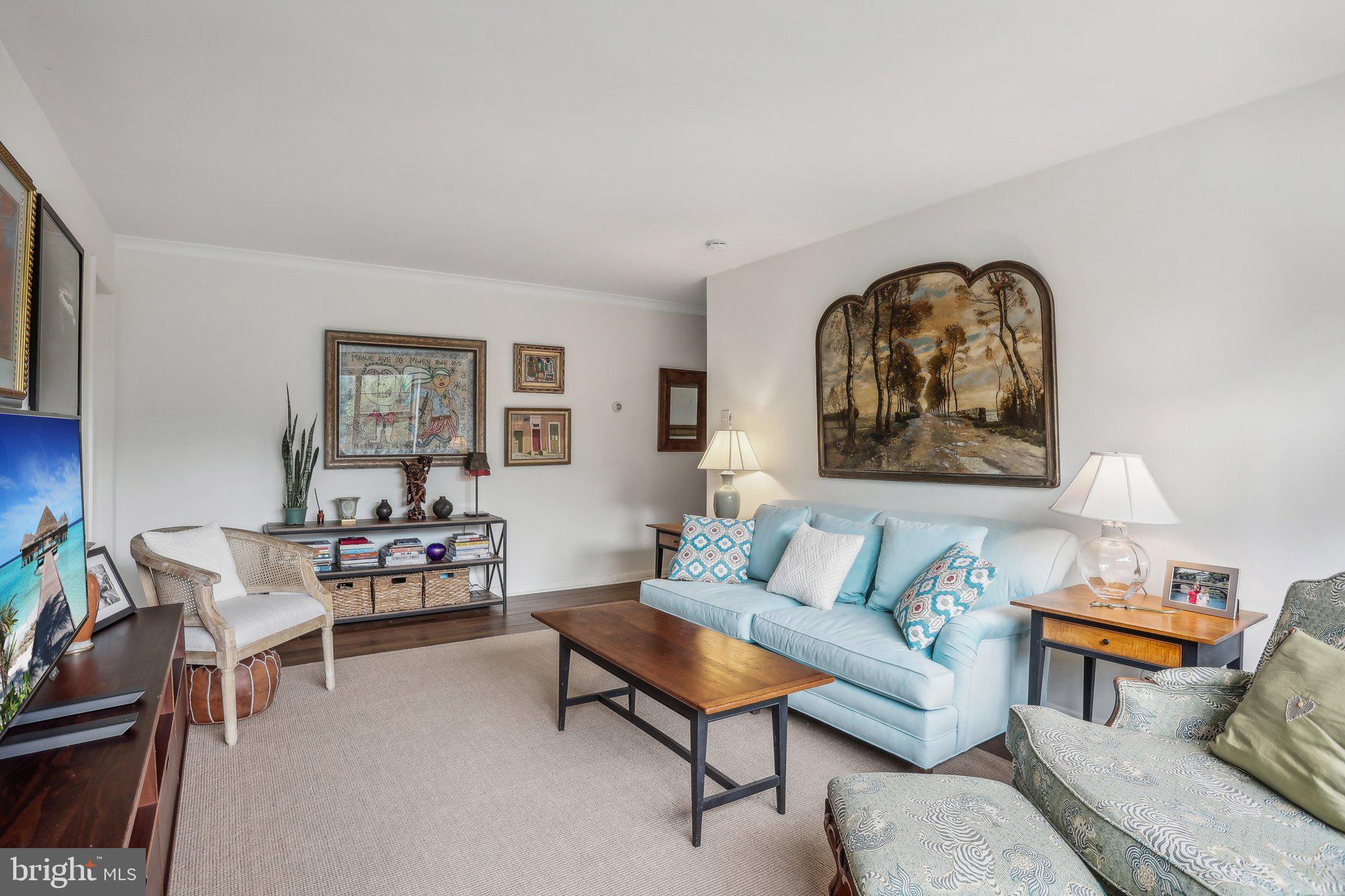 383 LAKESIDE ROAD 101