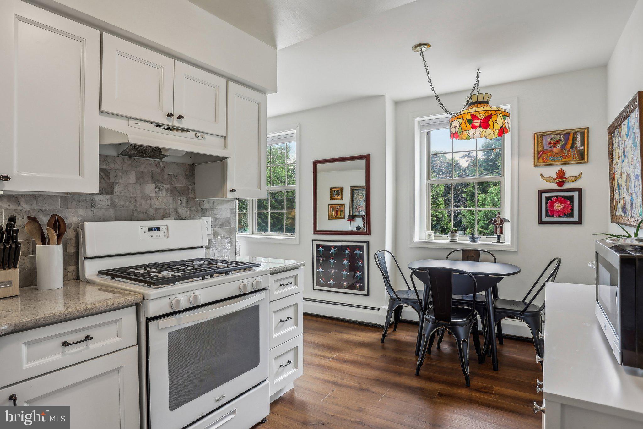 383 LAKESIDE ROAD 101