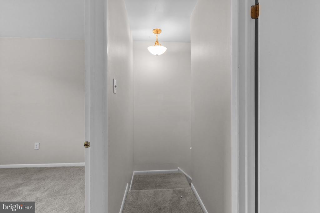 82 ASH STOKER LANE