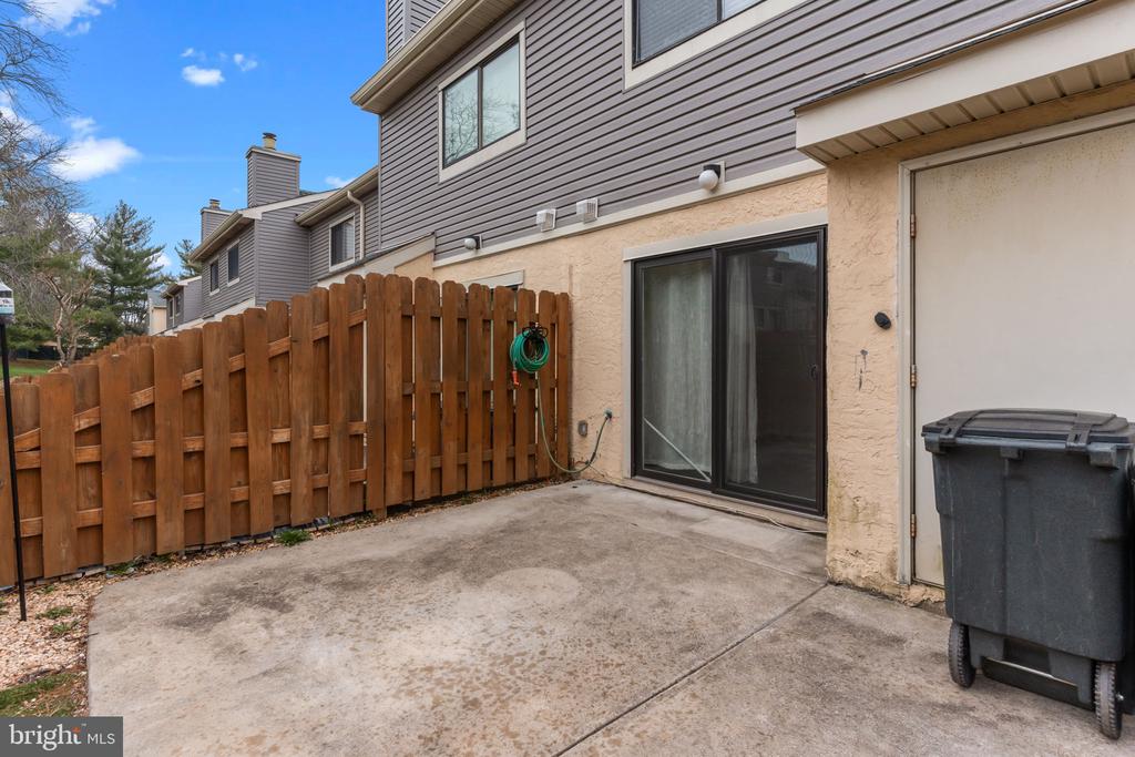 82 ASH STOKER LANE