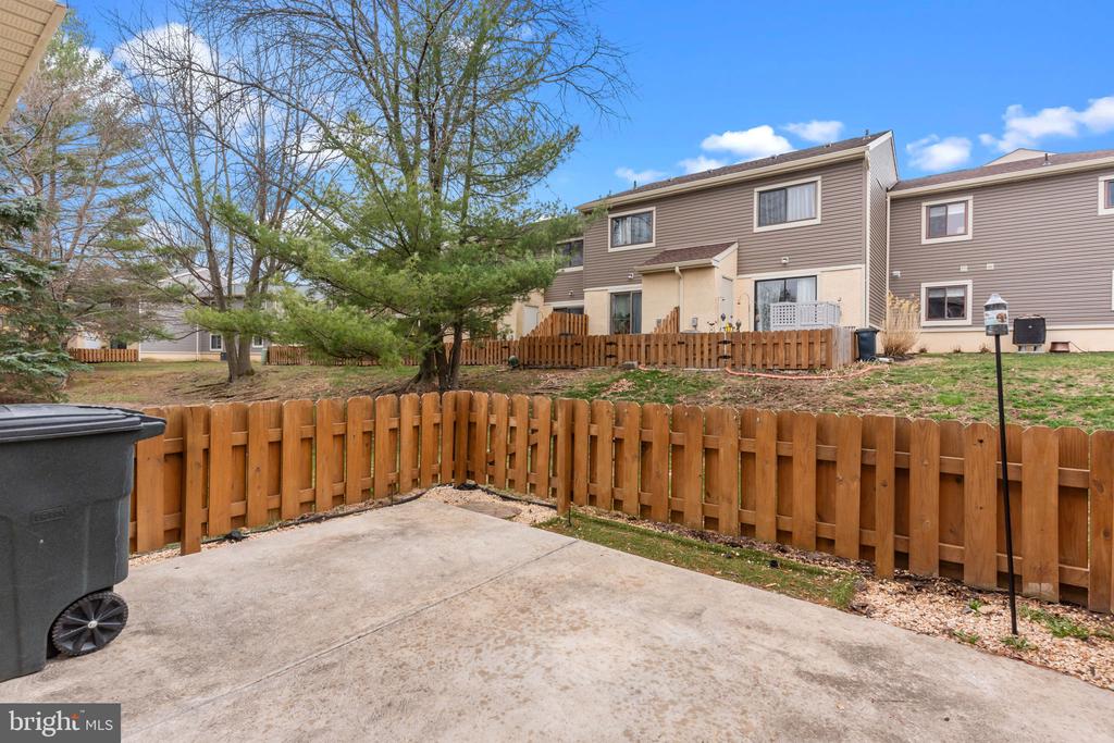 82 ASH STOKER LANE