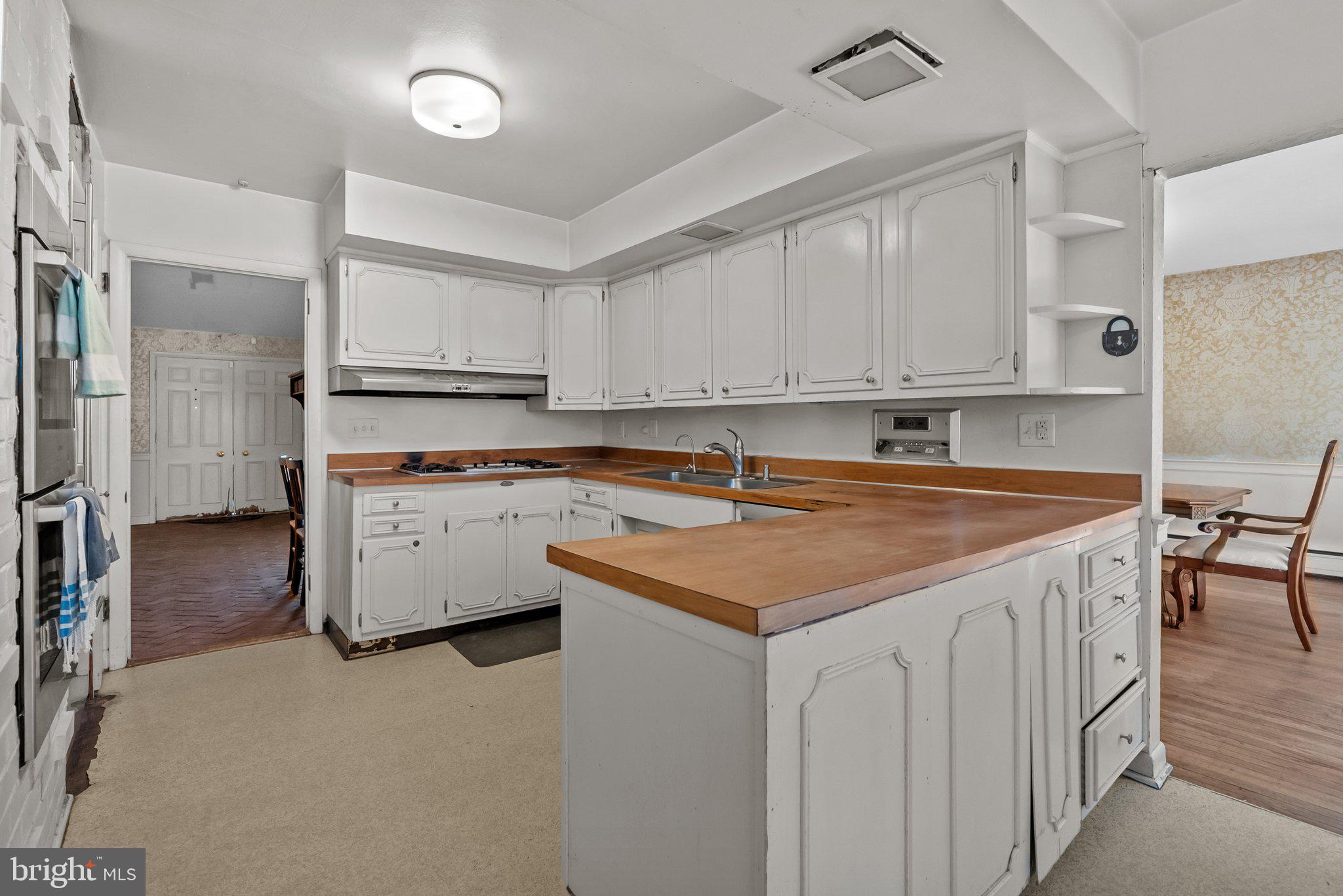 326 HIDDEN RIVER ROAD