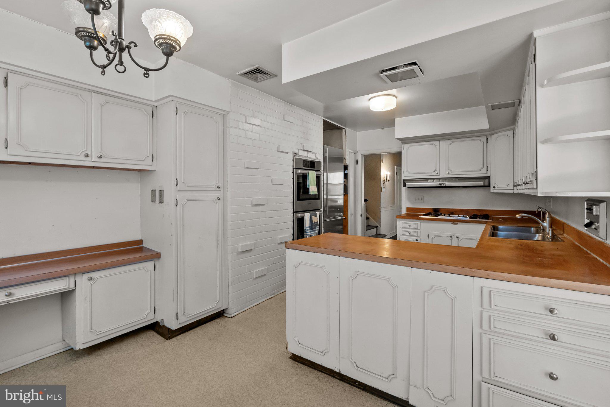 326 HIDDEN RIVER ROAD