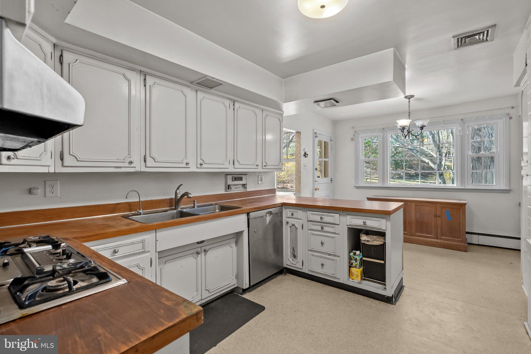 326 HIDDEN RIVER ROAD