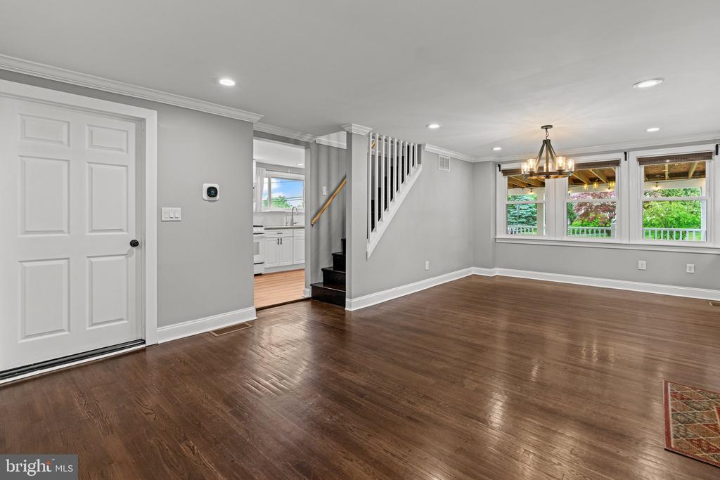 3082 LIMEKILN PIKE
