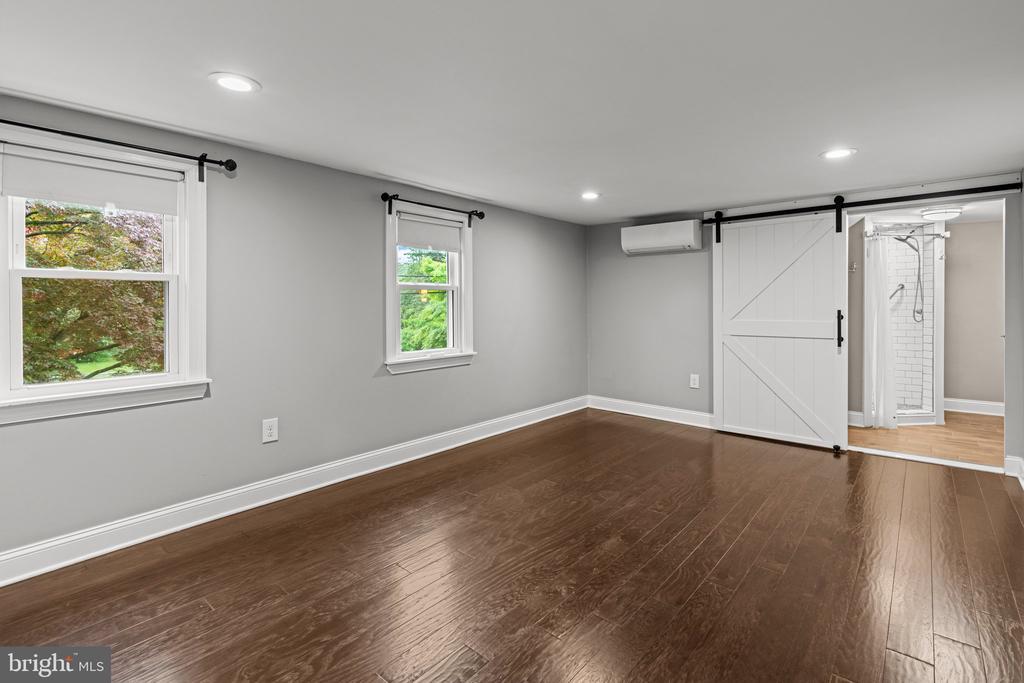 3082 LIMEKILN PIKE