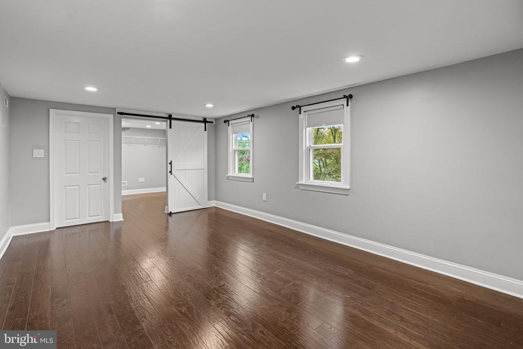 3082 LIMEKILN PIKE