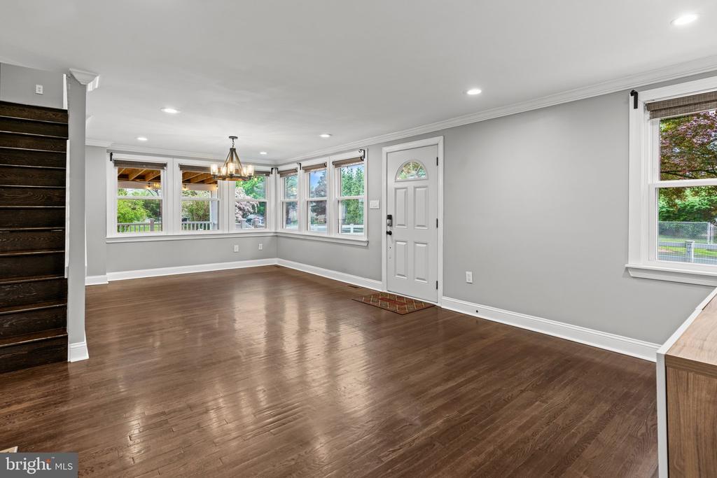 3082 LIMEKILN PIKE