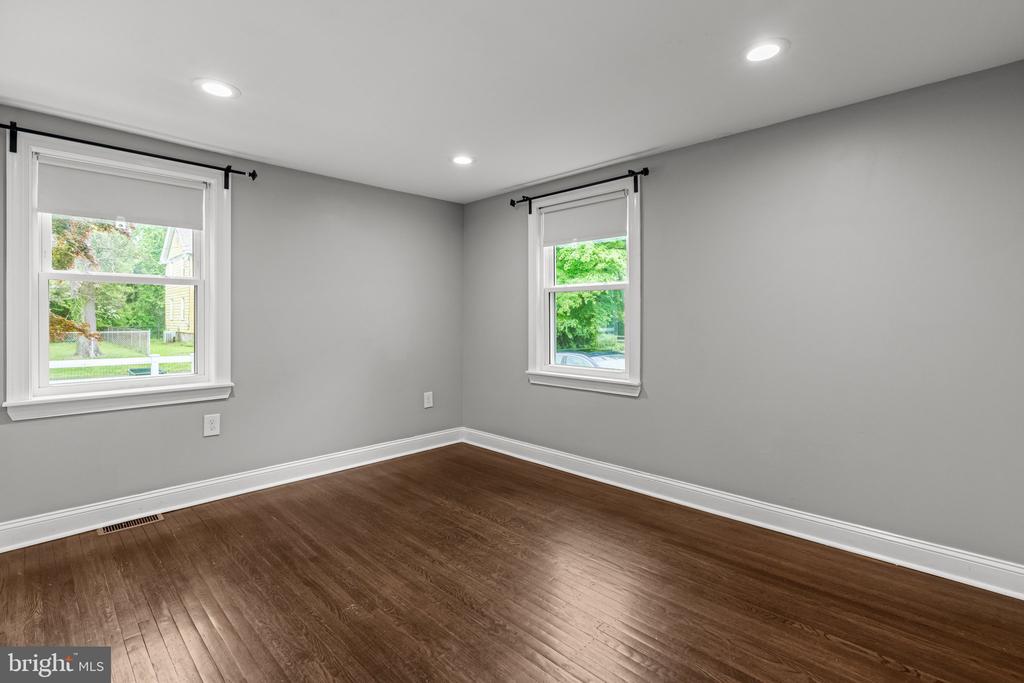 3082 LIMEKILN PIKE