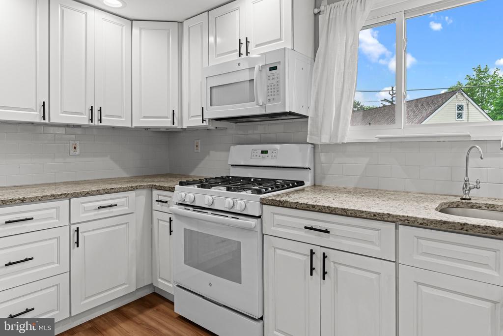 3082 LIMEKILN PIKE