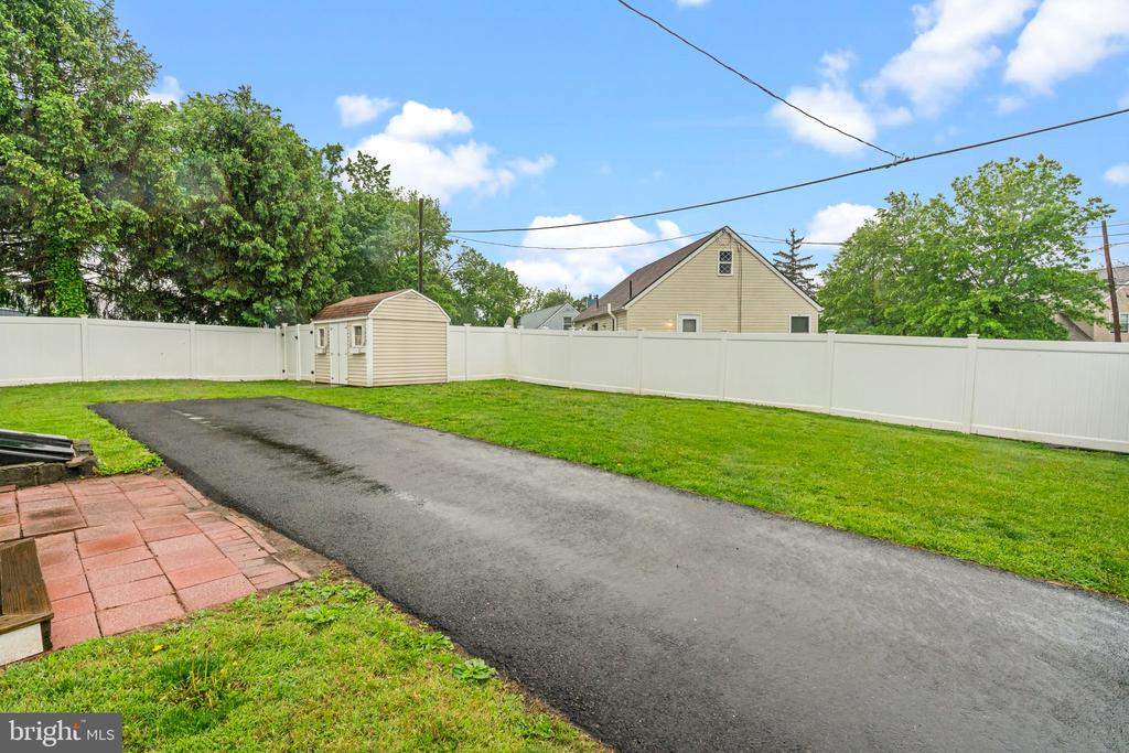 3082 LIMEKILN PIKE