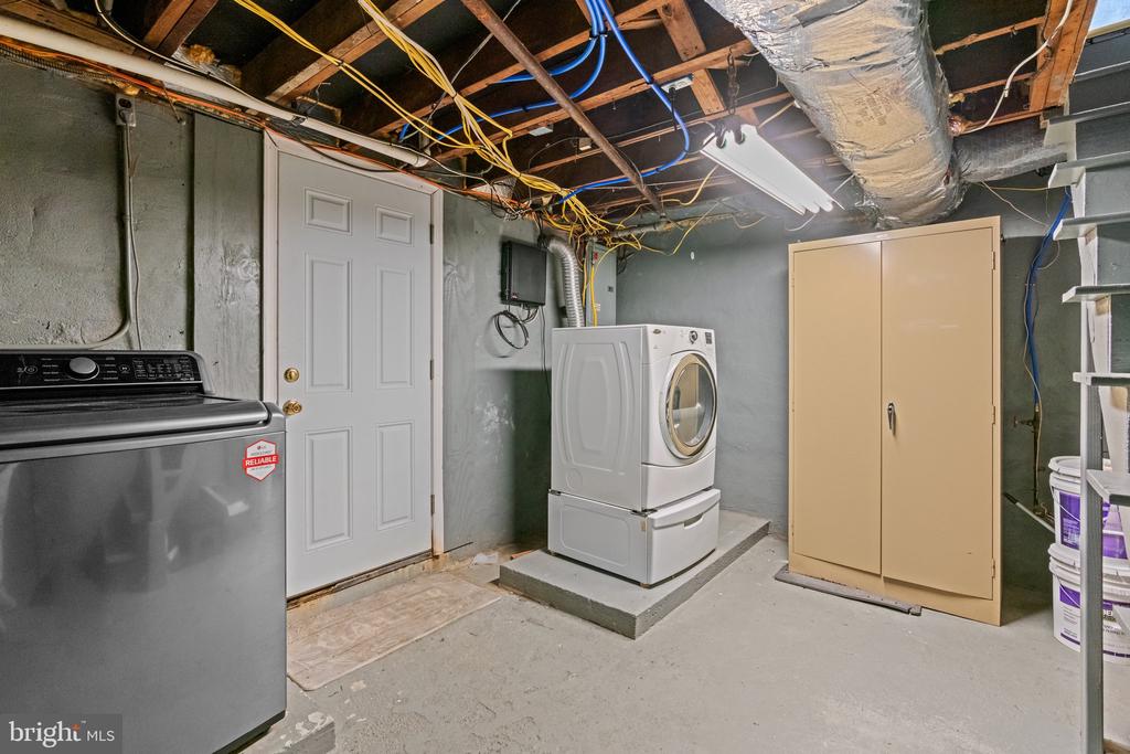3082 LIMEKILN PIKE