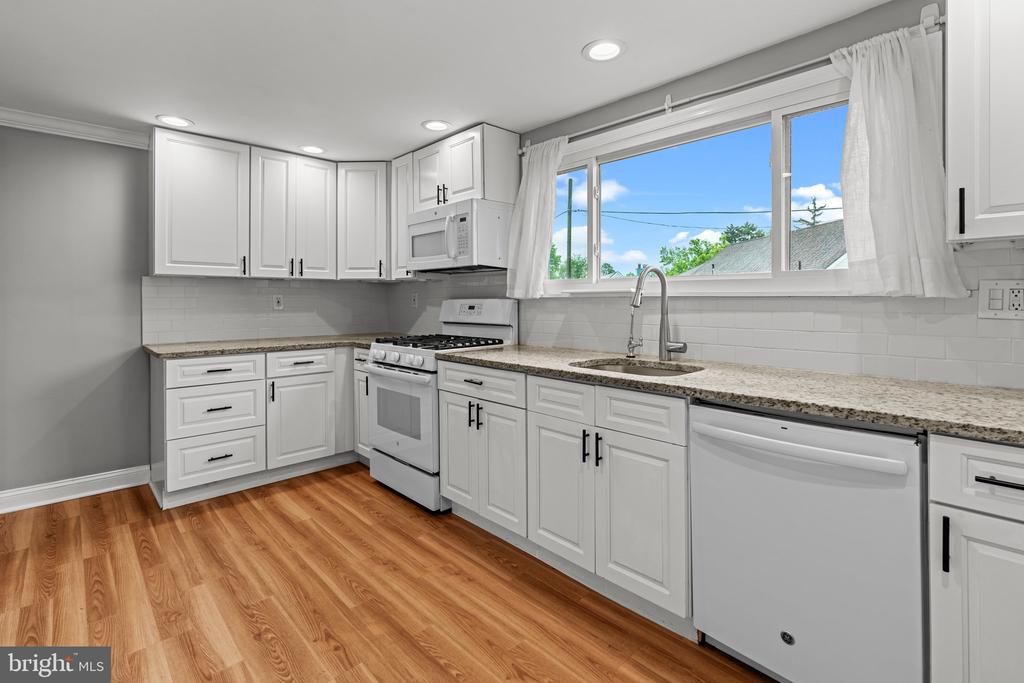 3082 LIMEKILN PIKE