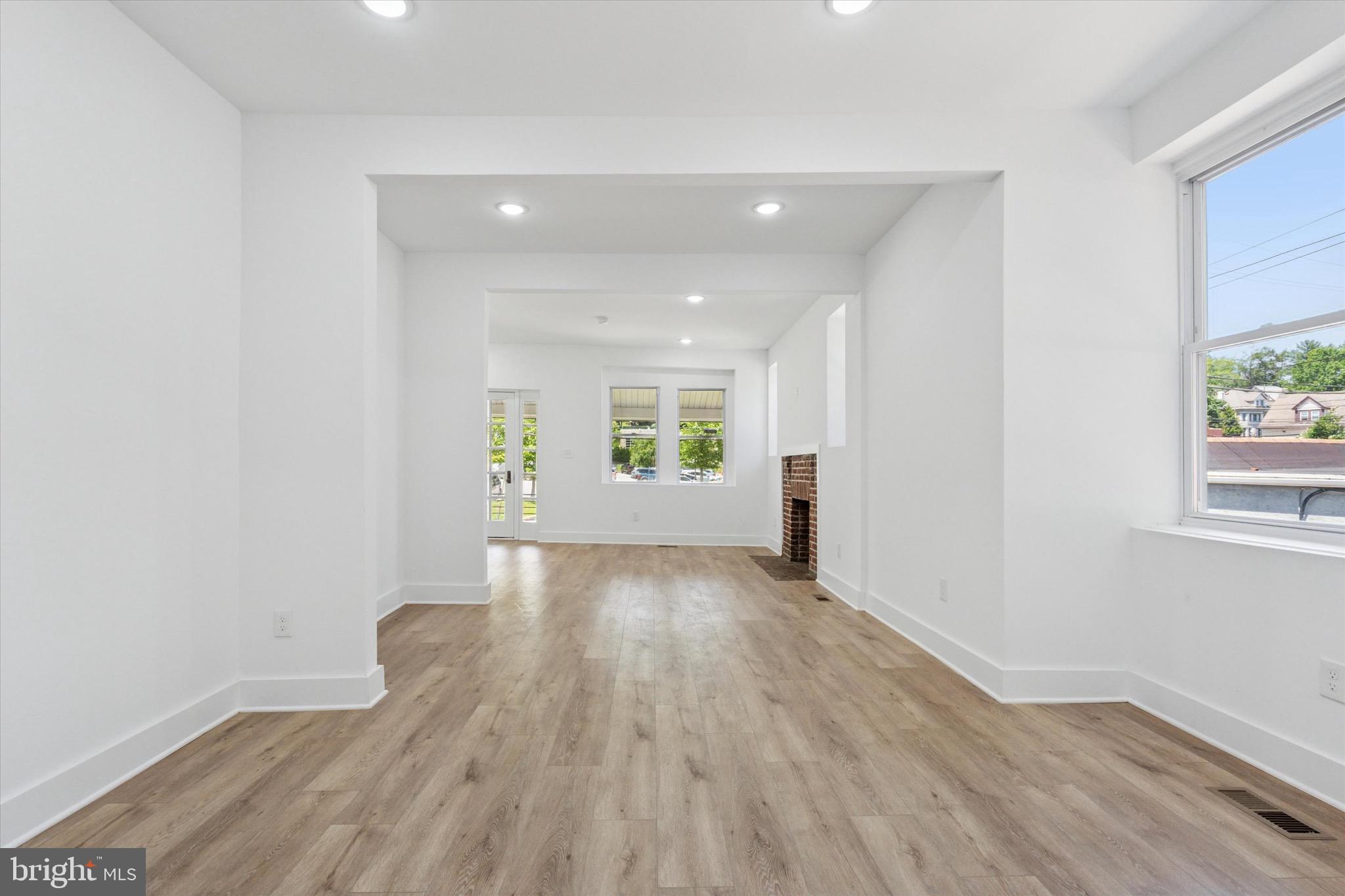 236 E BUTLER AVENUE 1ST FLOOR