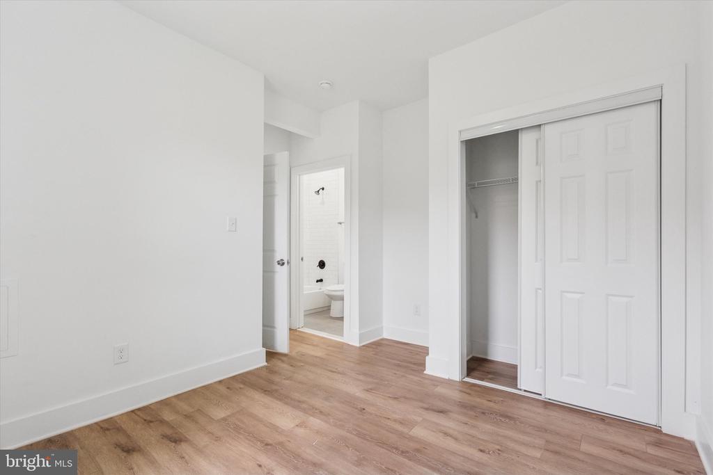 236 E BUTLER AVENUE 1ST FLOOR