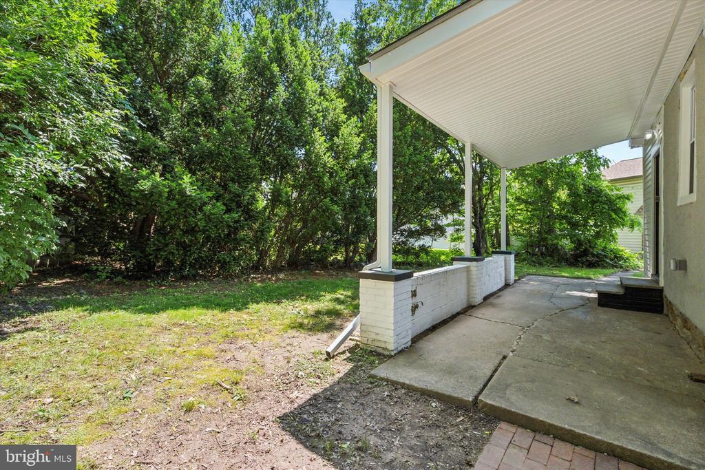 236 E BUTLER AVENUE 1ST FLOOR