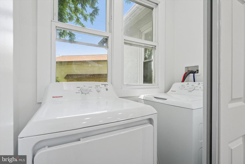 236 E BUTLER AVENUE 1ST FLOOR