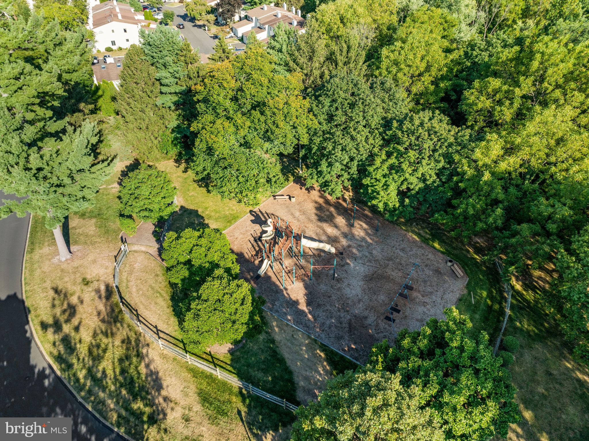 502 SEMINOLE GARDENS