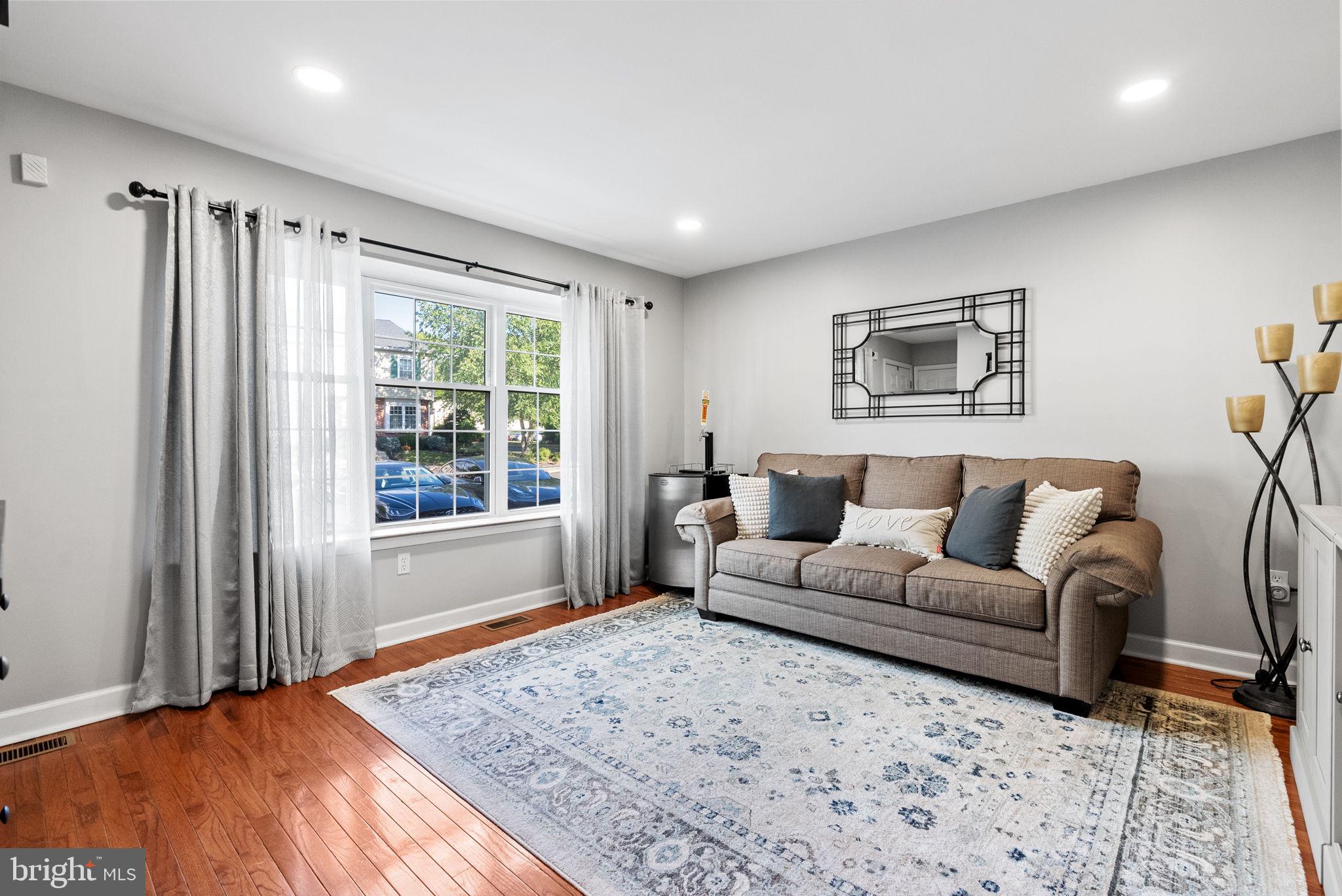 502 SEMINOLE GARDENS