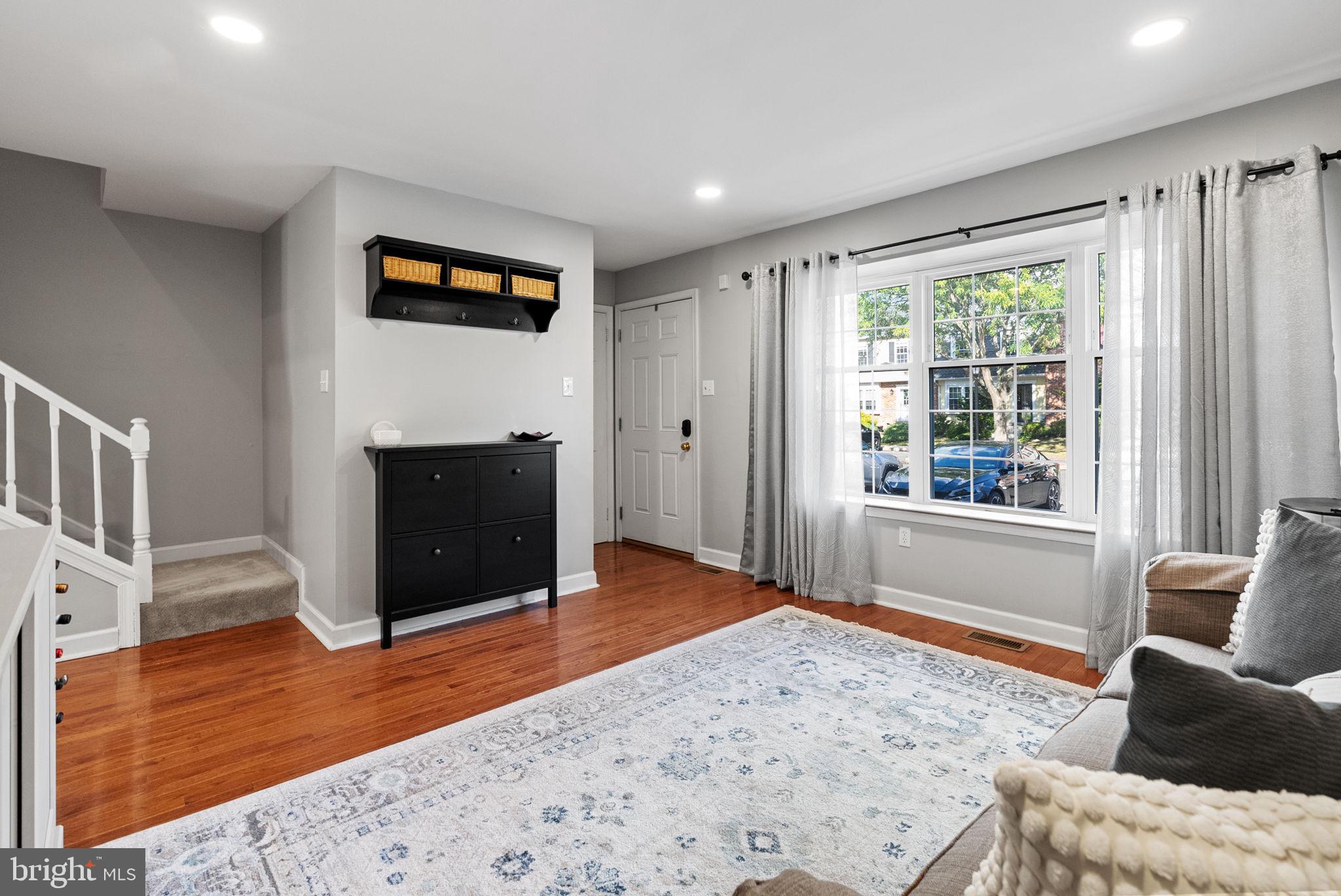 502 SEMINOLE GARDENS