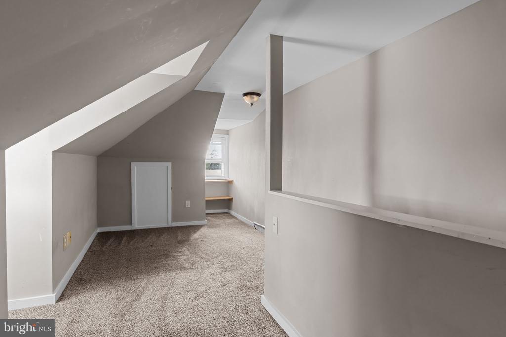 421 W 7TH STREET