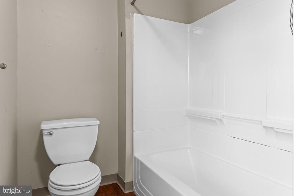 421 W 7TH STREET