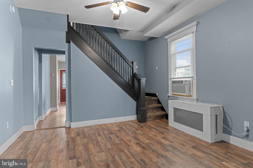 421 W 7TH STREET