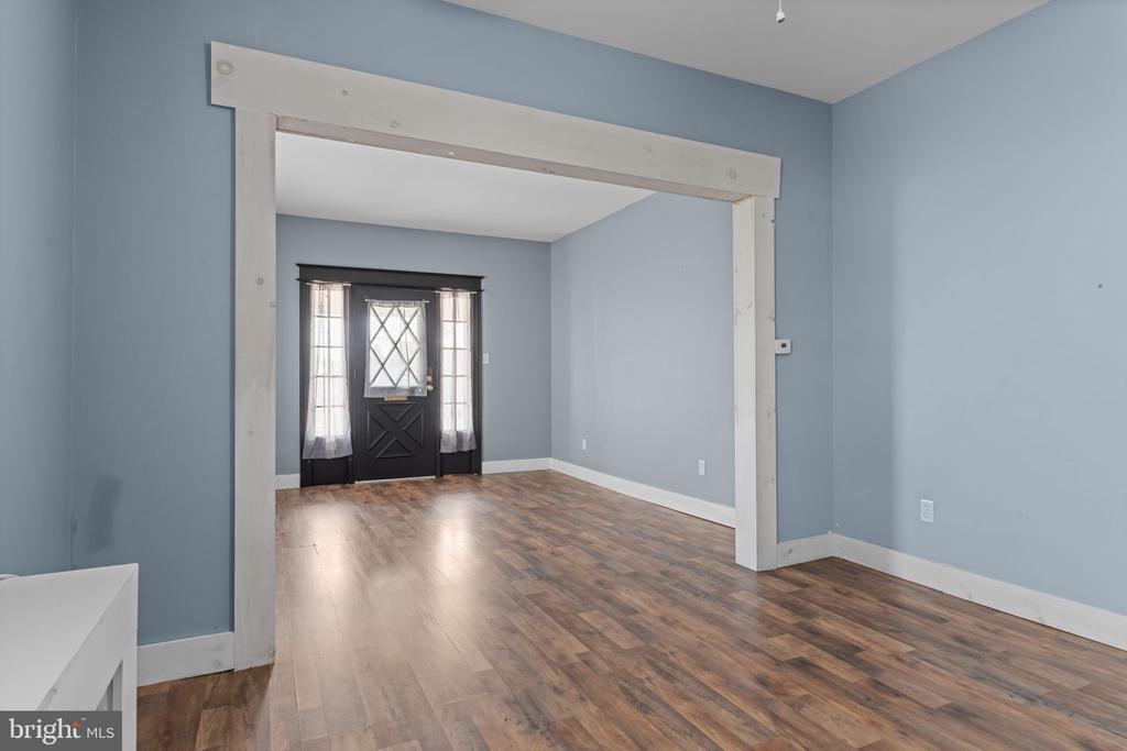 421 W 7TH STREET