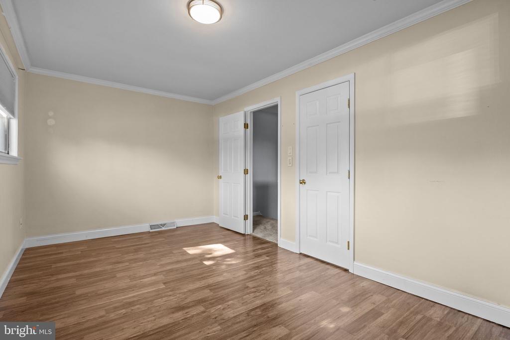 1006 N YORK ROAD 1