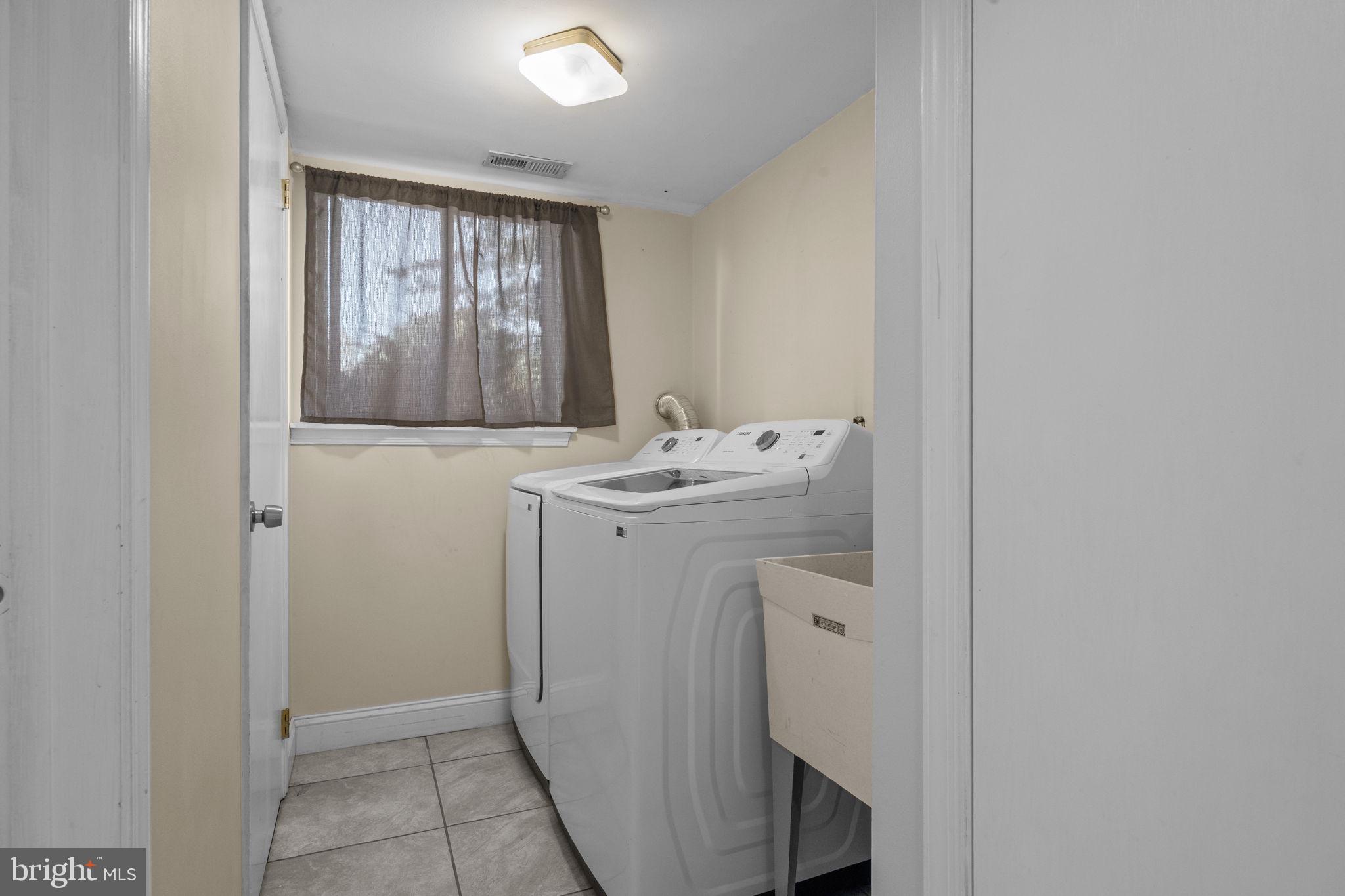 1006 N YORK ROAD 1