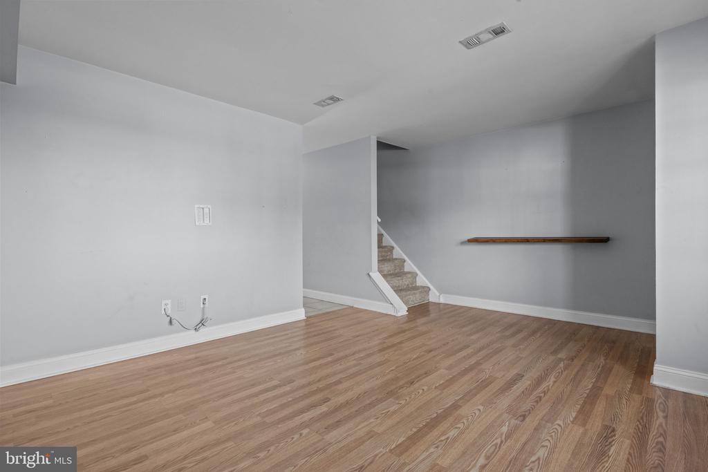 1006 N YORK ROAD 1