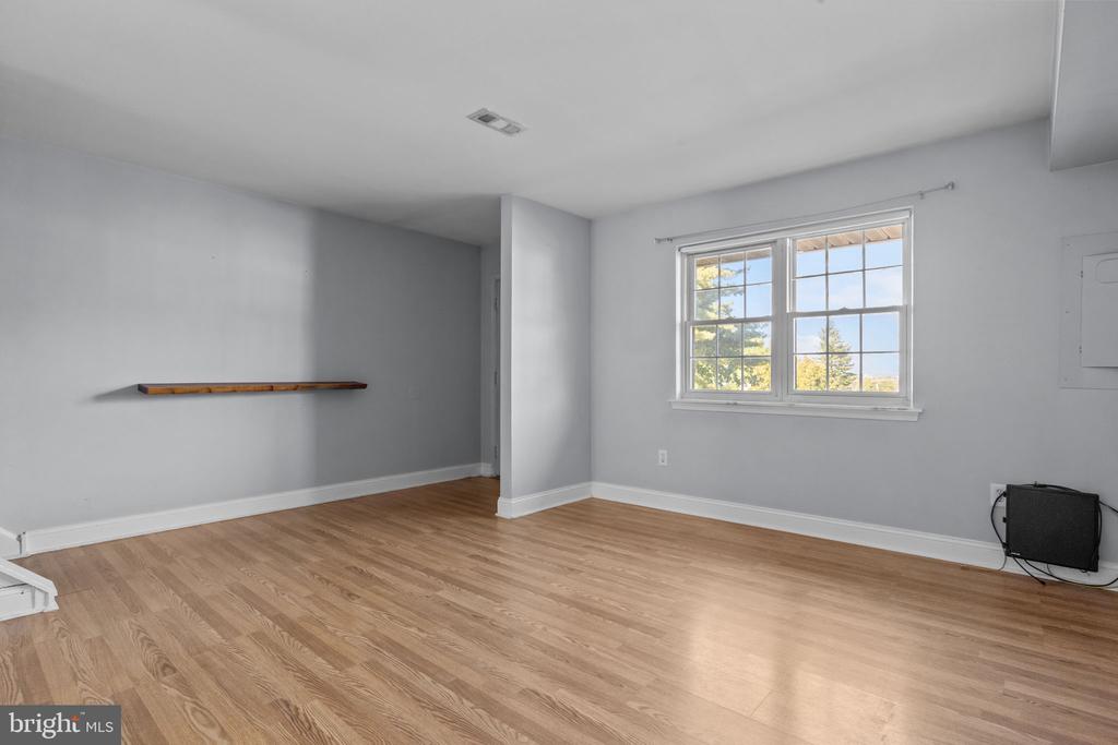 1006 N YORK ROAD 1