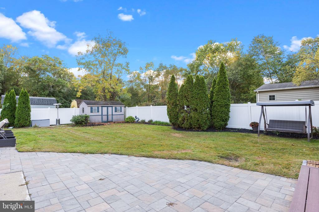 585 COLONIAL DRIVE