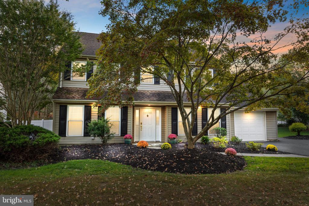 585 COLONIAL DRIVE