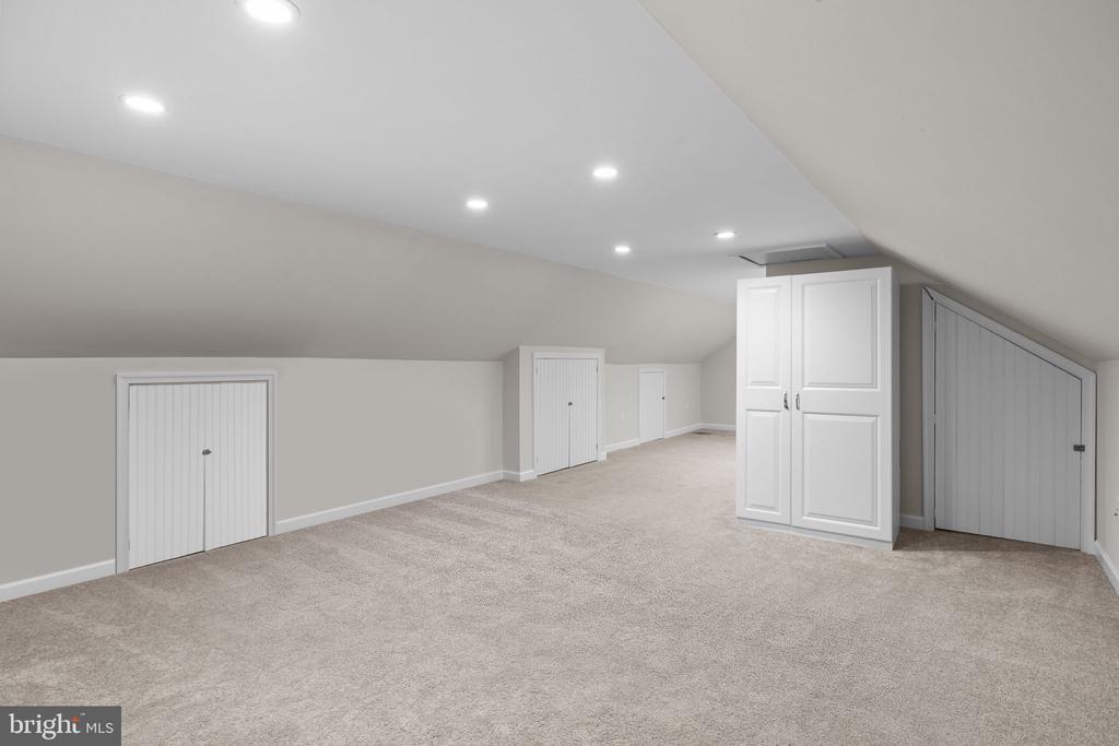 585 COLONIAL DRIVE